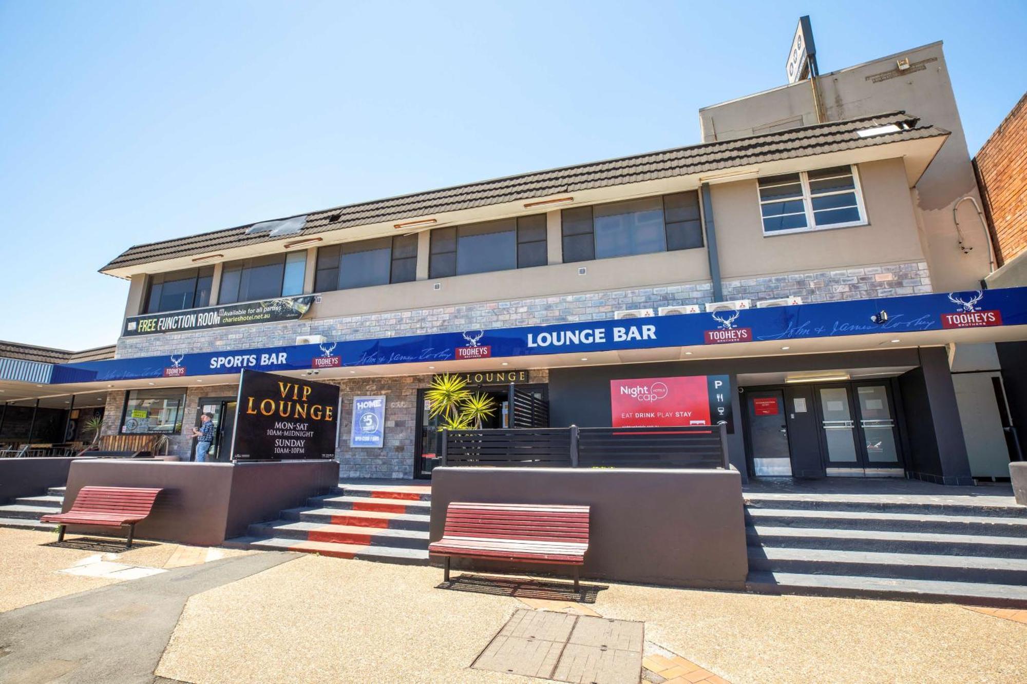 Nightcap At The Charles Hotel Wollongong Exterior foto