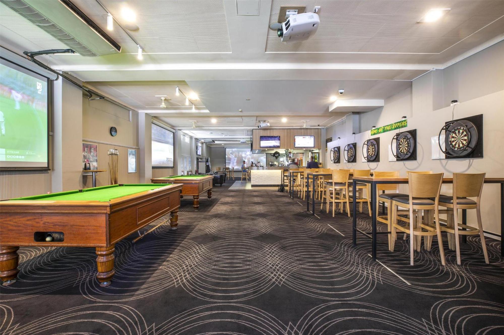 Nightcap At The Charles Hotel Wollongong Exterior foto