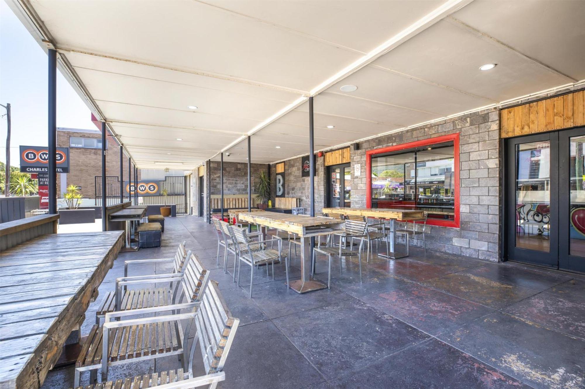 Nightcap At The Charles Hotel Wollongong Exterior foto